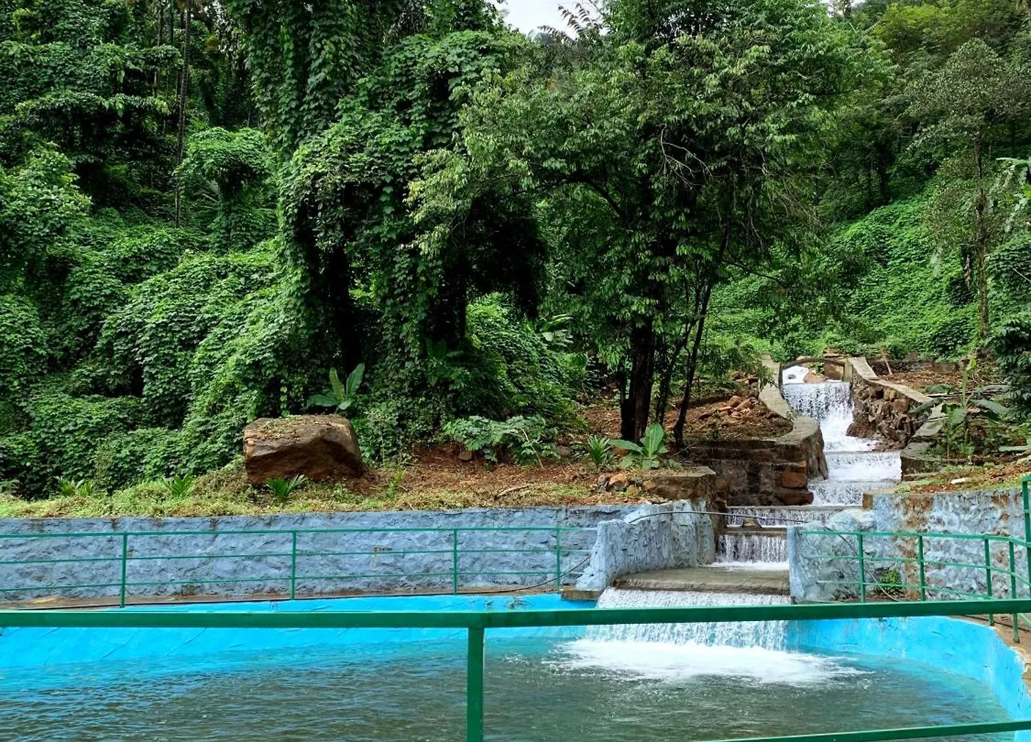 Royal Mount Inn Resorts Paithalmala India